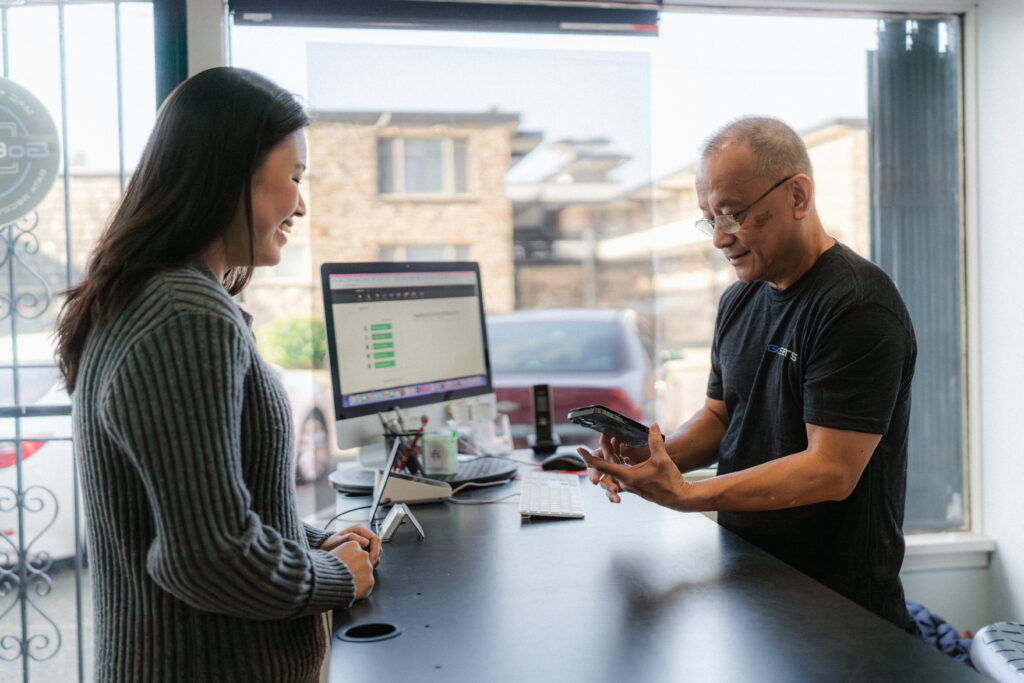 customer service interaction for apple iphone repair at goebits in seattle wa