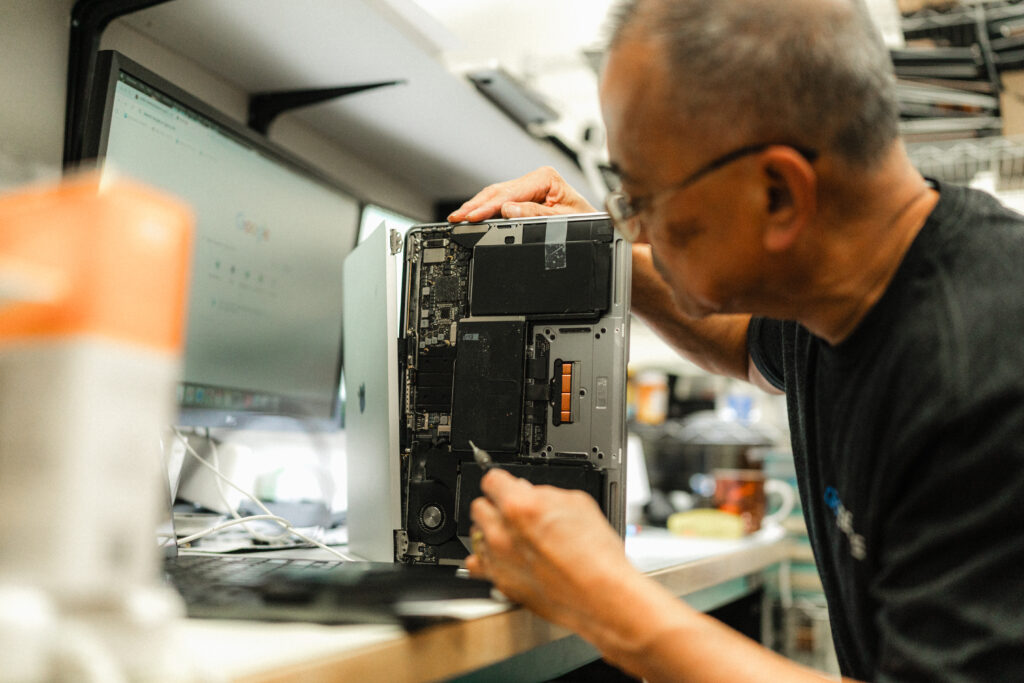 MacBook and laptop repair service for Seattle and Bellevue customers